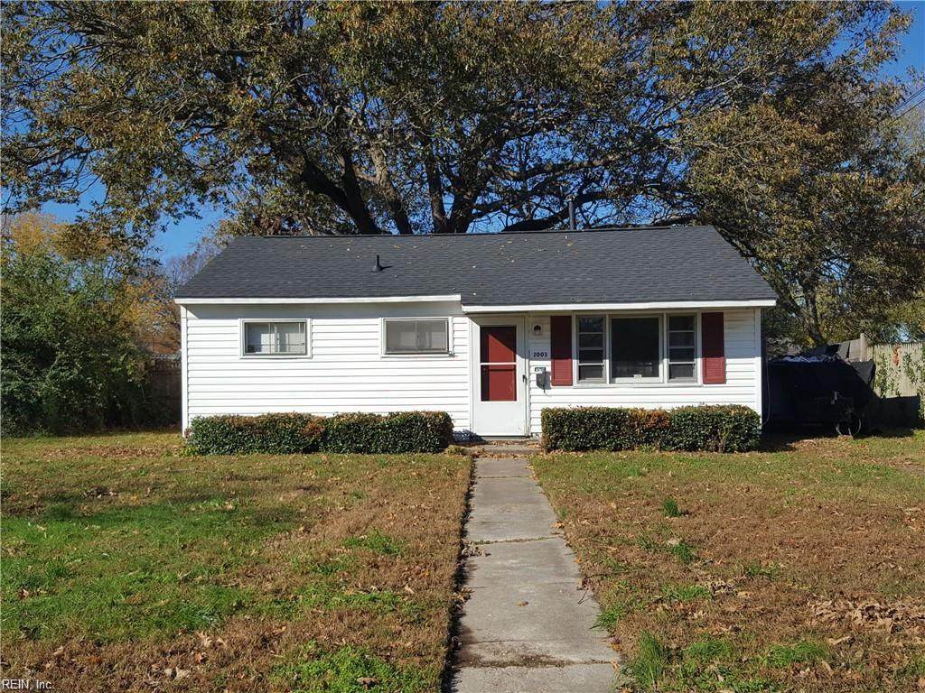 2003 Lansing Dr - Photo 1