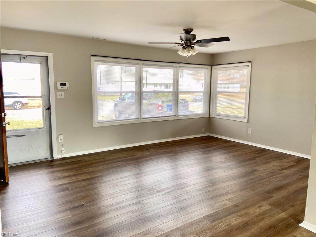 2228 Corbett Ave - Photo 1
