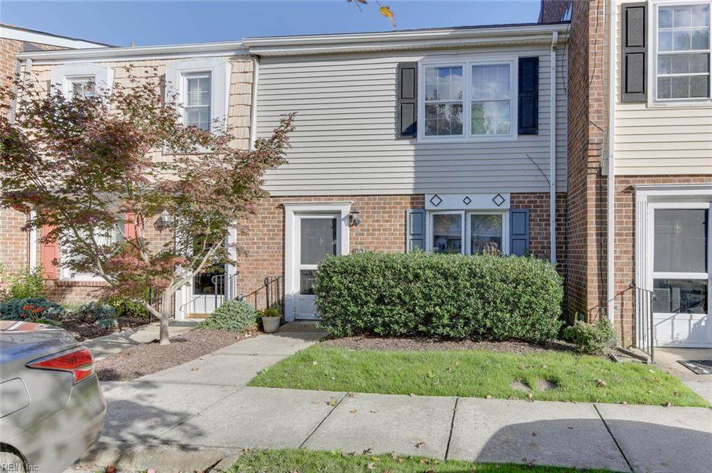 570 Tenbee Ln - Photo 1