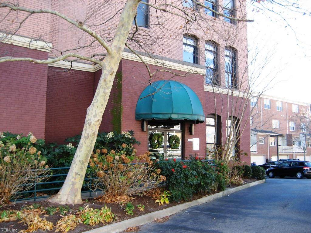 230 Tazewell St - Photo 1