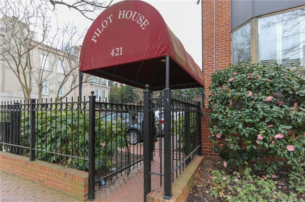 421 Bute St - Photo 1