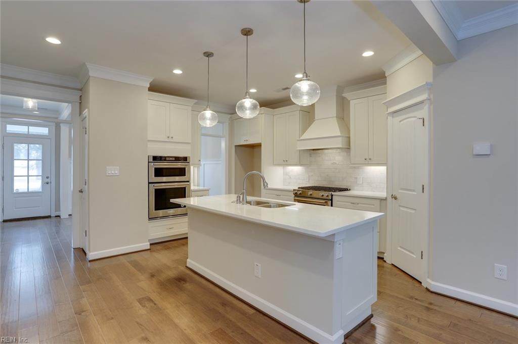 212 88th St - Photo 1