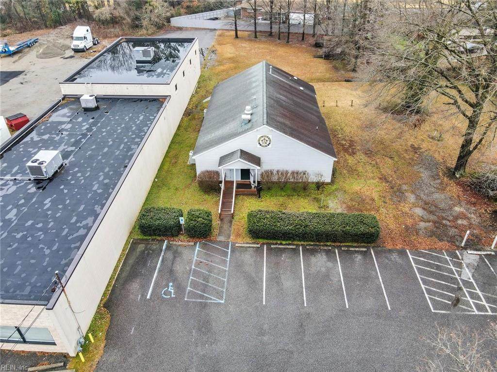 10605 Jefferson Ave - Photo 1