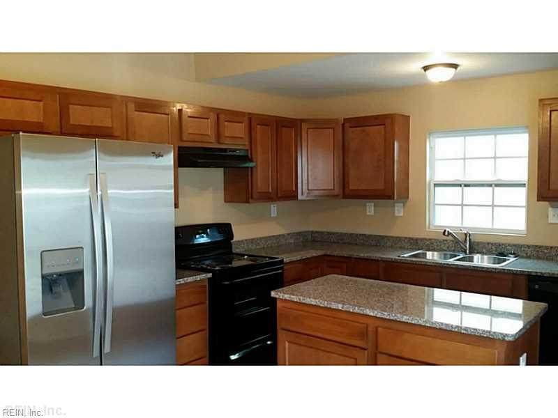 3214 Bapaume Ave - Photo 1
