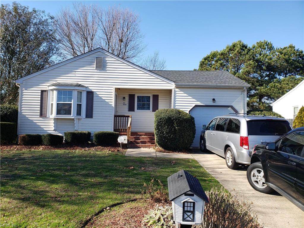 913 Charlotte Dr - Photo 1