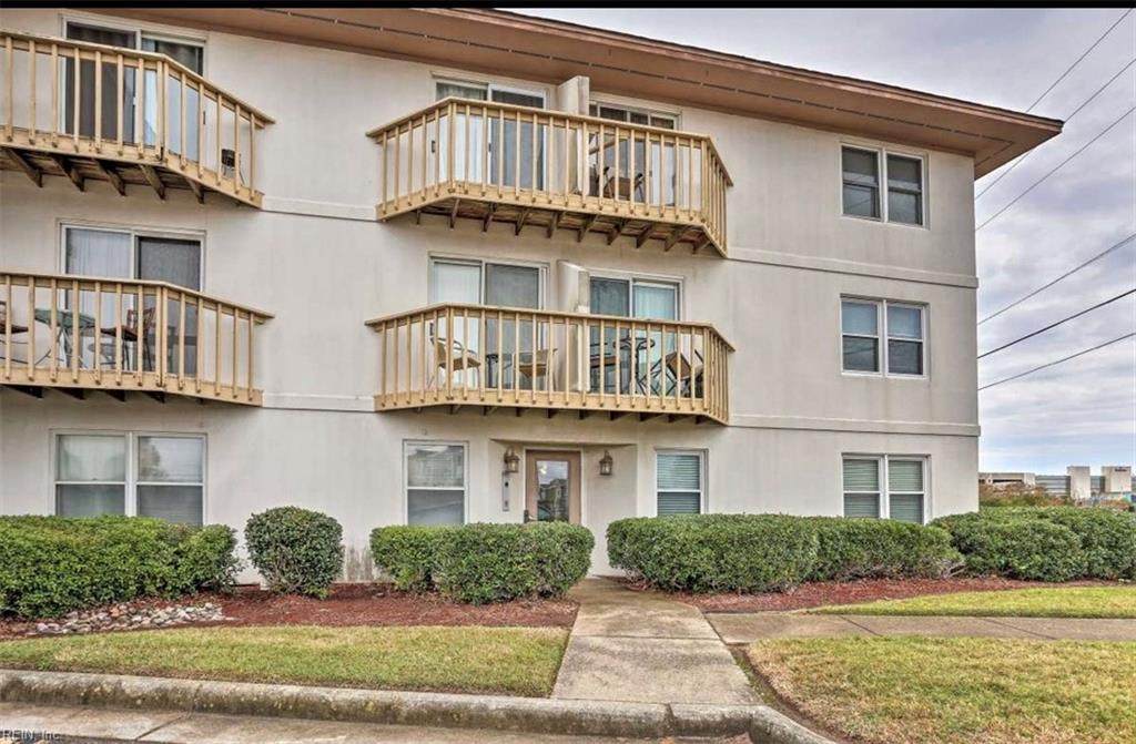 301 Norfolk Ave - Photo 1