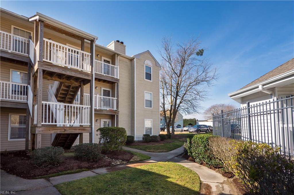 2135 Retreat Ct - Photo 1
