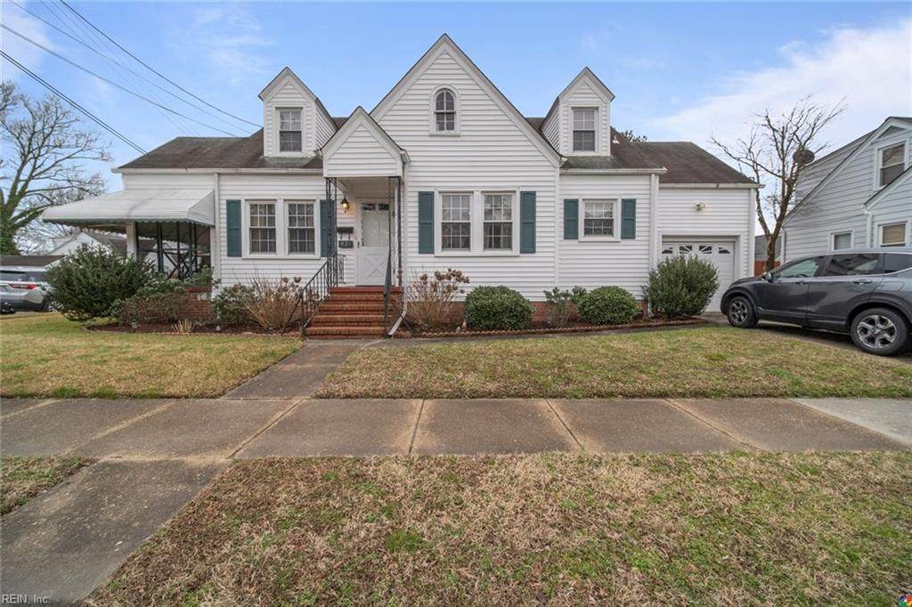 921 Norview Ave - Photo 1