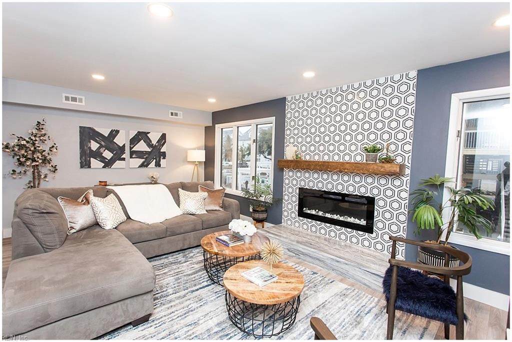 2302 Page Ct - Photo 1
