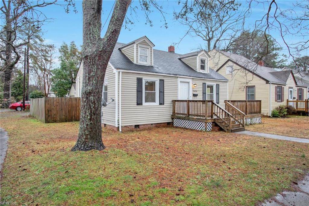 2636 Bapaume Ave - Photo 1