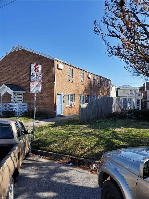430 24th St - Photo 1