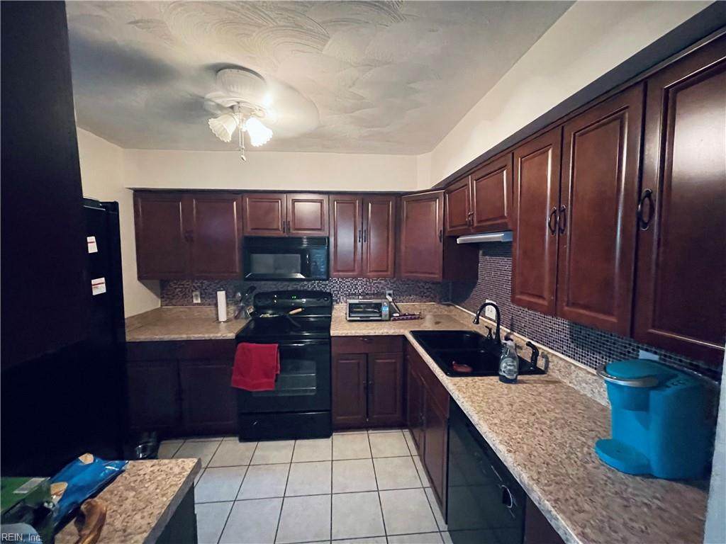 3327 Lakecrest Rd - Photo 1