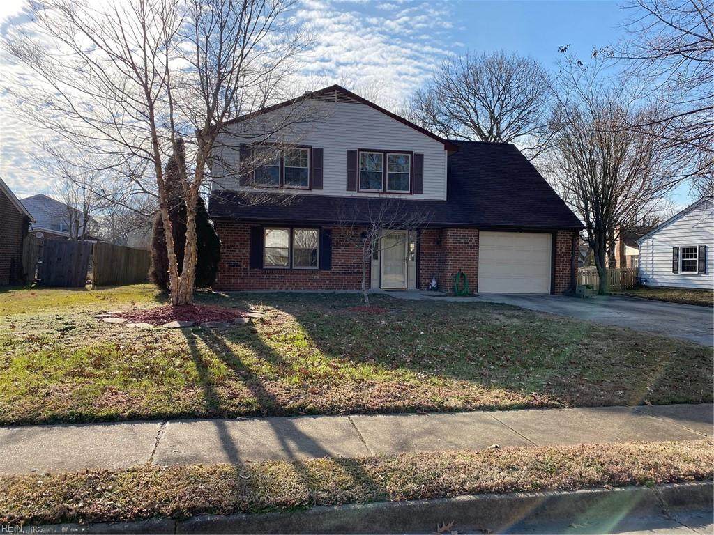 219 Commodore Dr - Photo 1