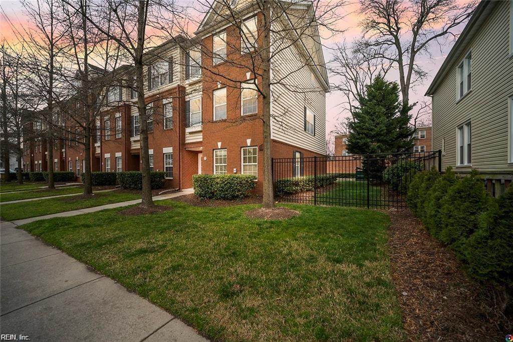 1214 Redgate Ave - Photo 1