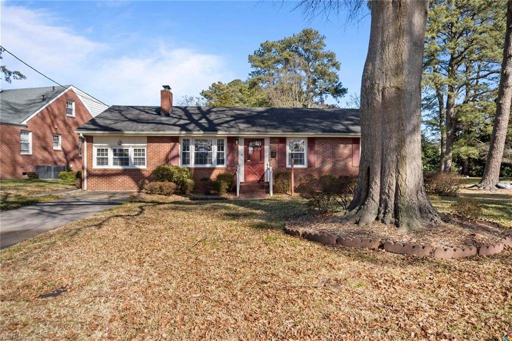 210 Edgewood Rd - Photo 1