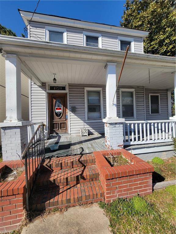 1129 35th St - Photo 1