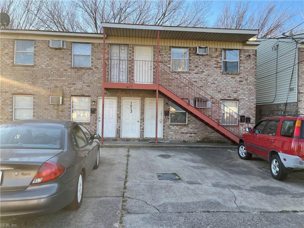 1213 Maltby Ave - Photo 1