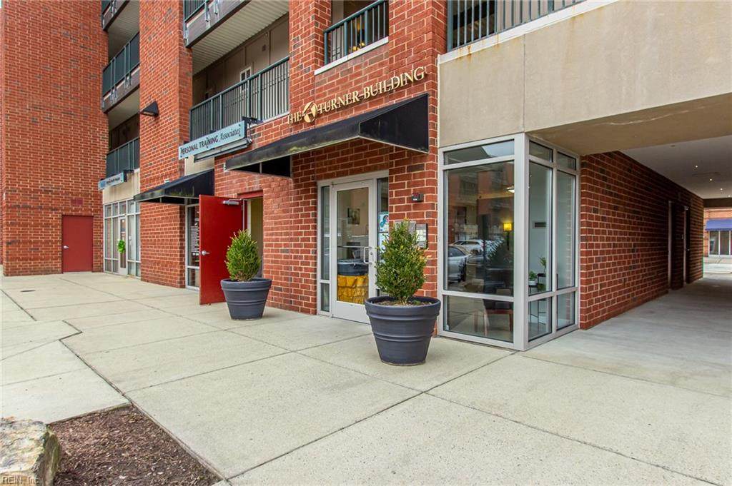 230 Nat Turner Blvd - Photo 1