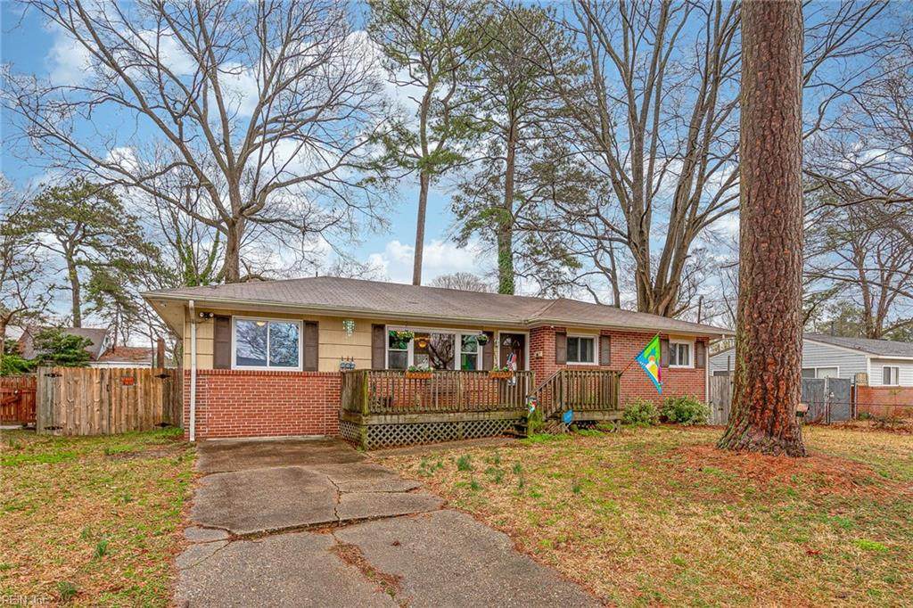 4940 Erskine St - Photo 1