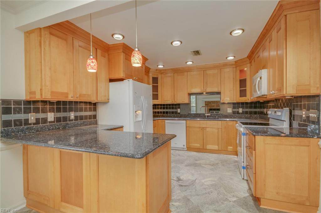 3813 Coyote Cir - Photo 1