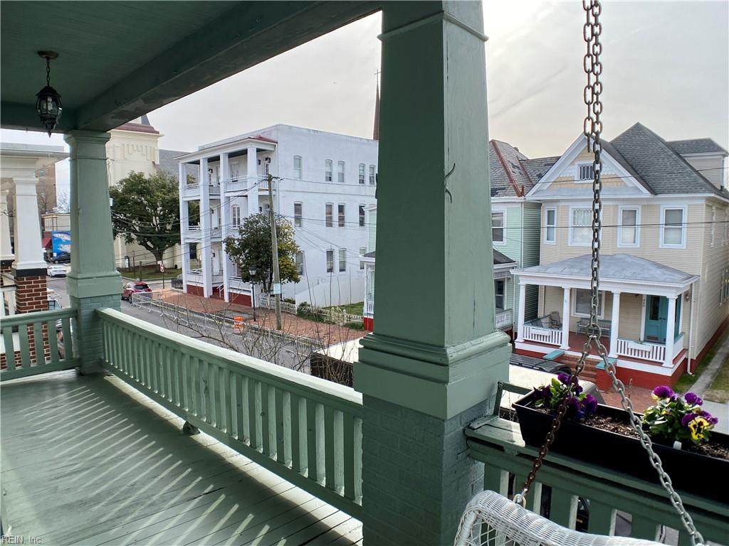 437 Dinwiddie St - Photo 1