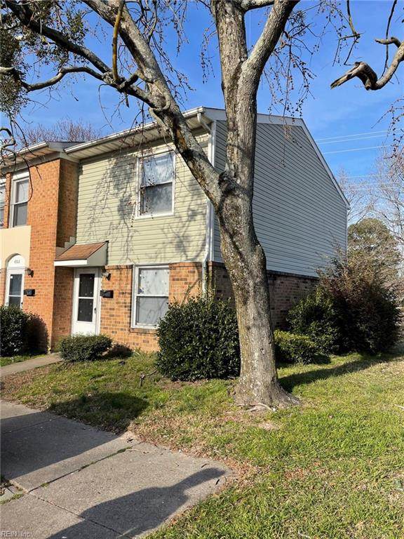 4500 Greenwood Cir - Photo 1