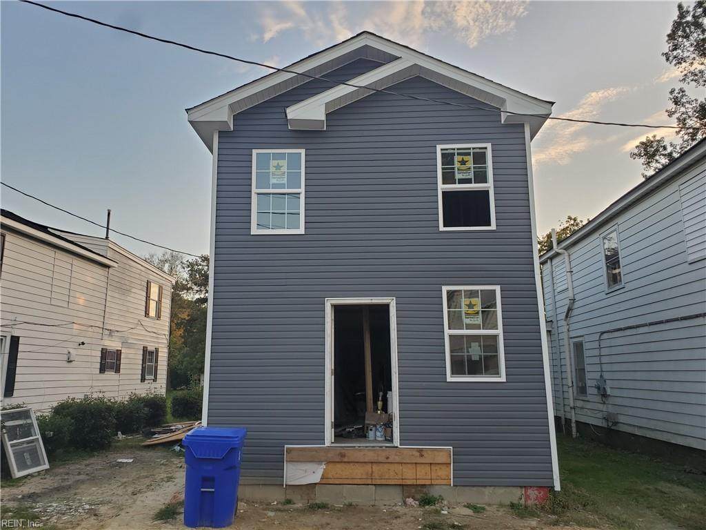 315 Boat St - Photo 1