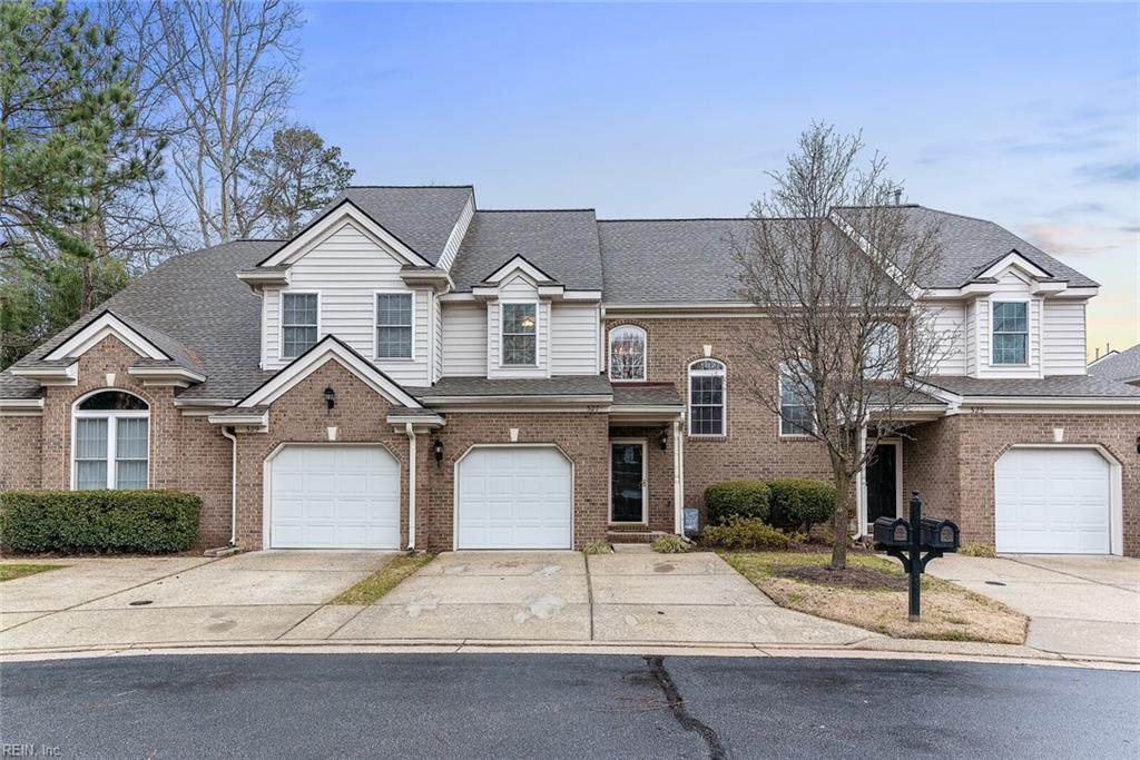 327 Hillside Ter - Photo 1