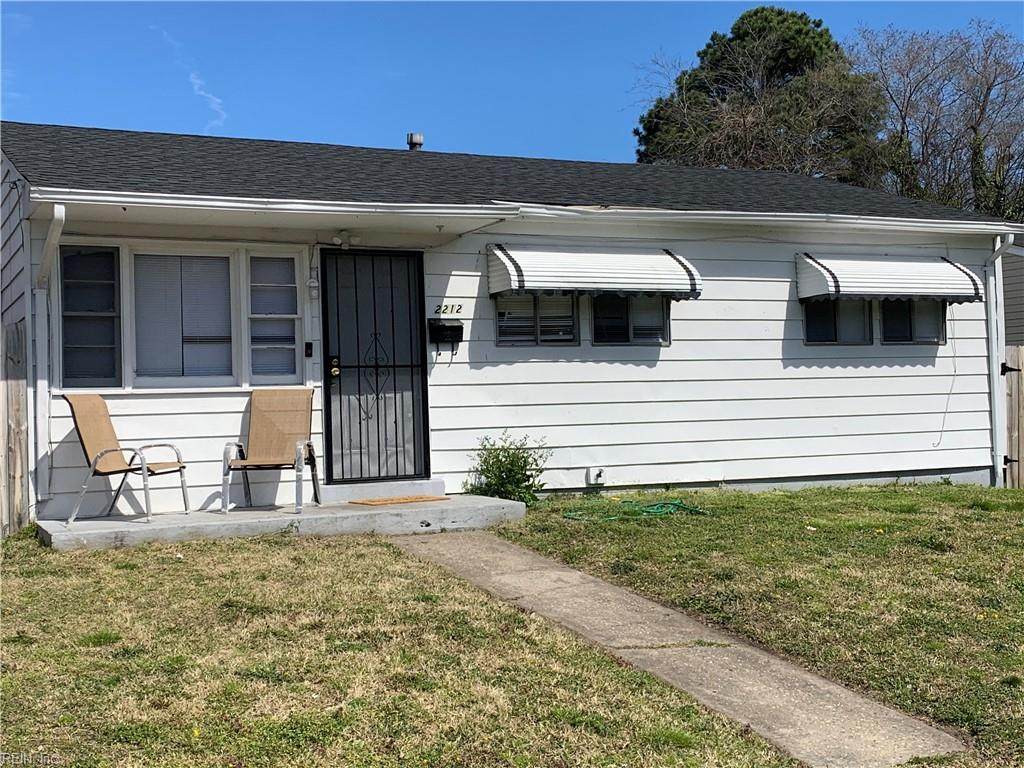 2212 South St - Photo 1