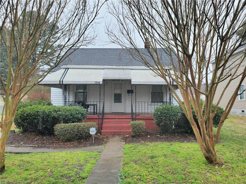 1914 Roanoke Ave - Photo 1