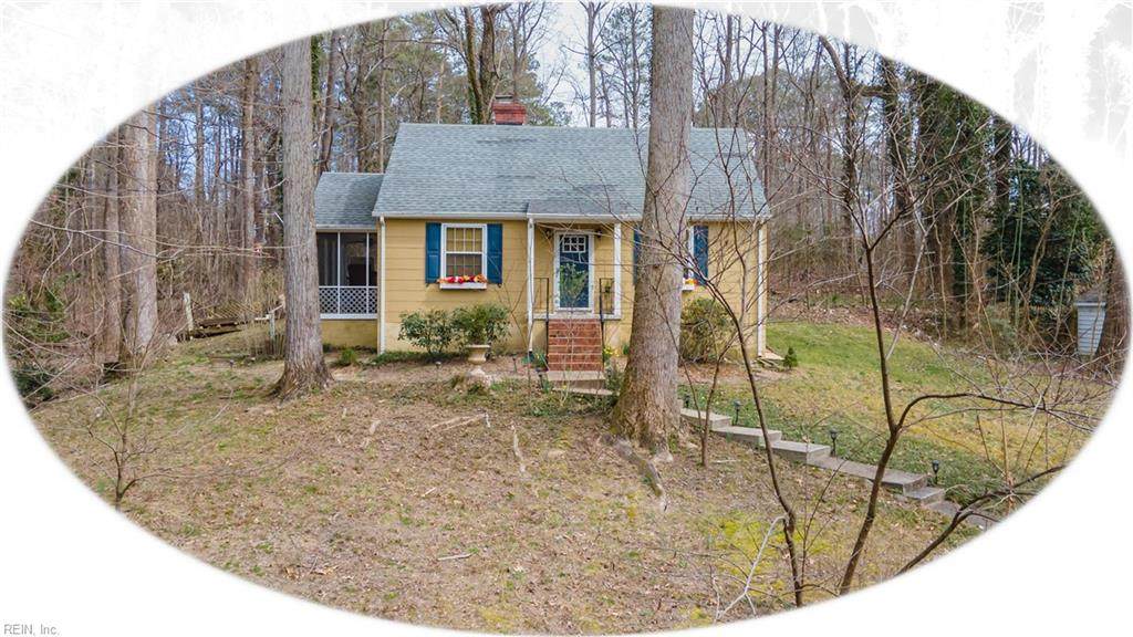 3 Grove Ave - Photo 1