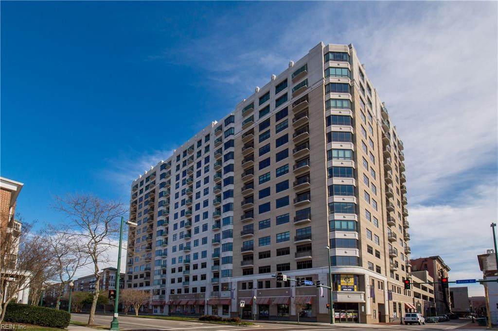 123 College Pl - Photo 1
