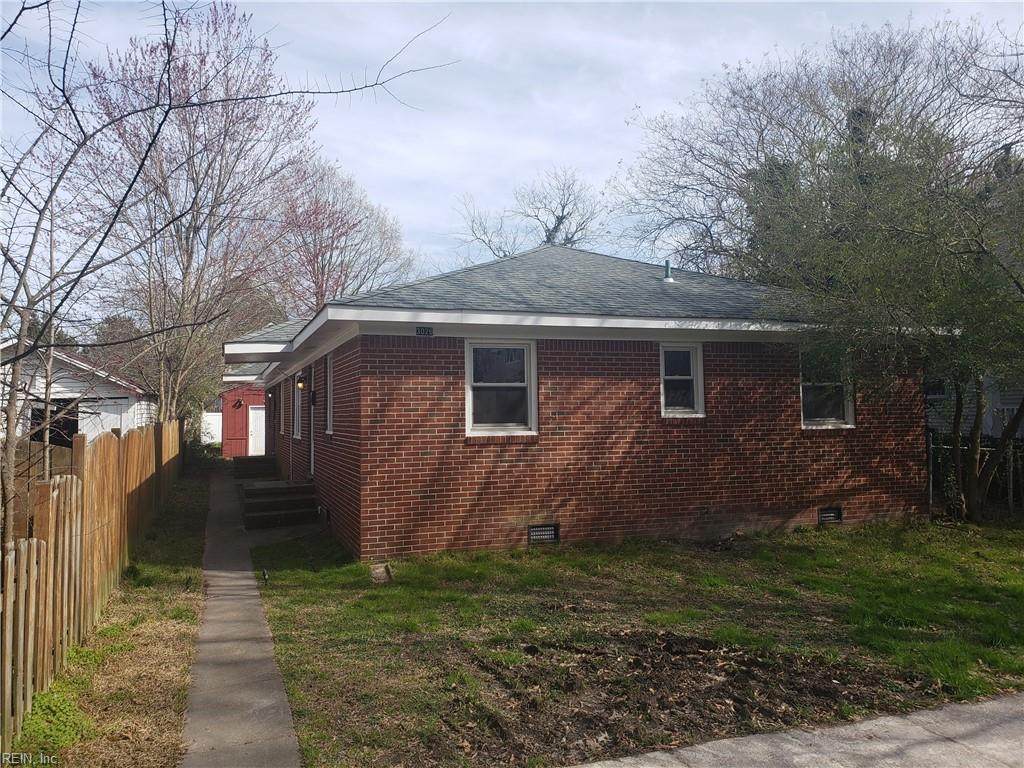 3026 Lorraine Ave - Photo 1