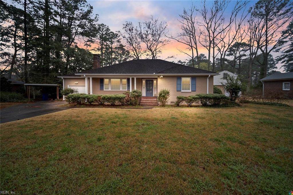 2109 Sterling Point Dr - Photo 1