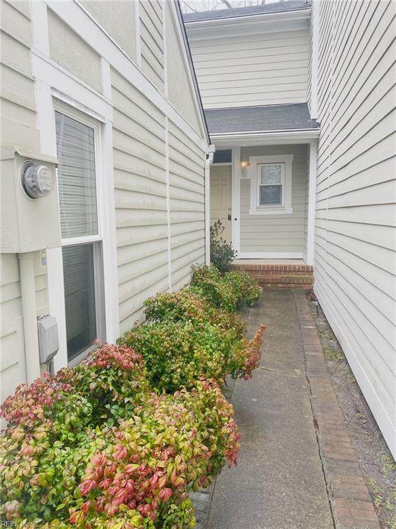 1014 Collection Creek Way - Photo 1