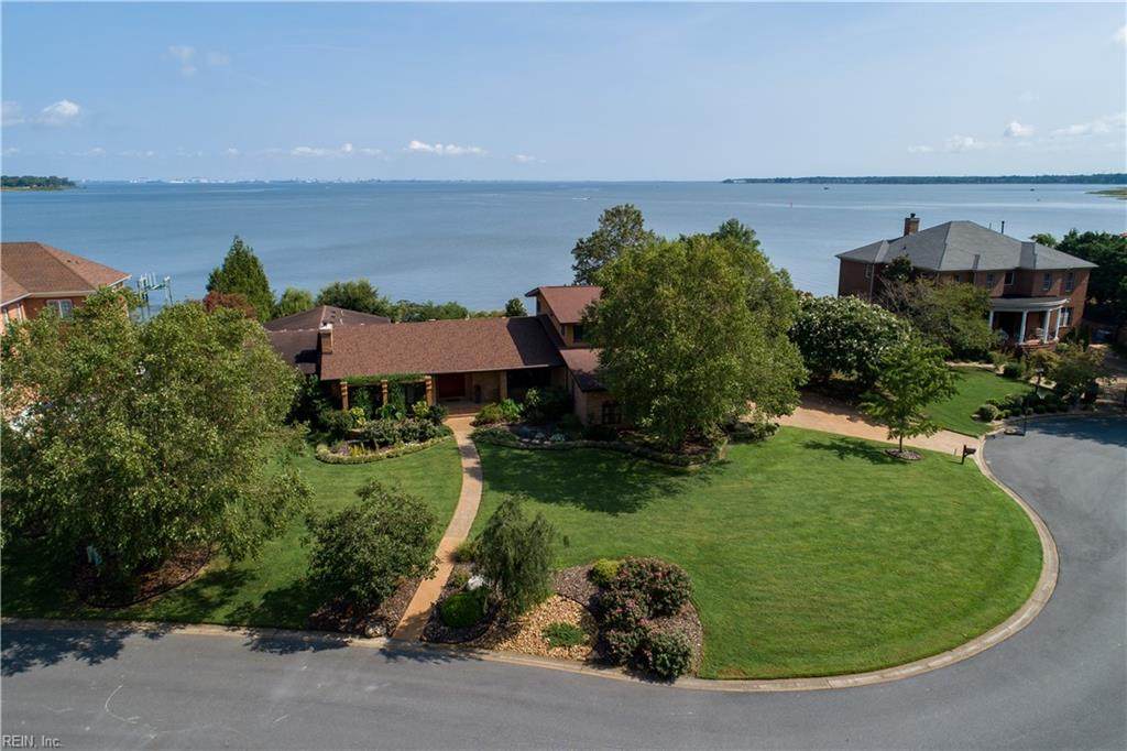 121 Riverside Dr - Photo 1