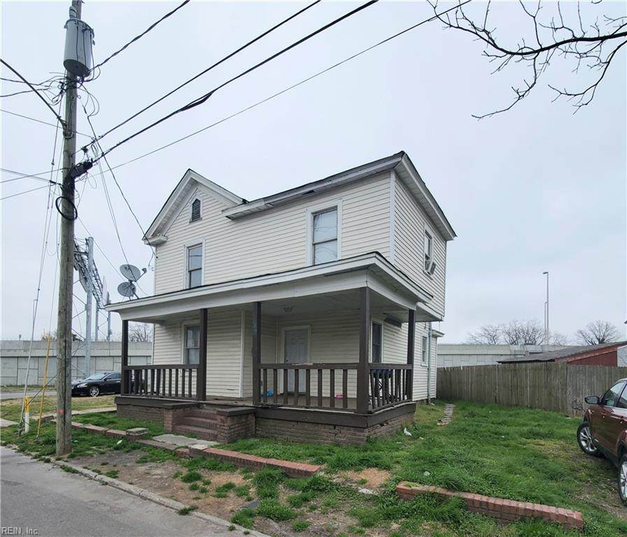 439 Macarthur Ave - Photo 1