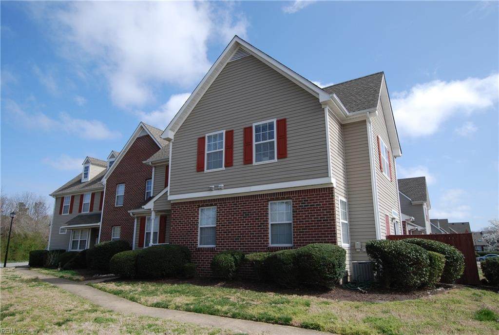 618 Willow Green Ct - Photo 1
