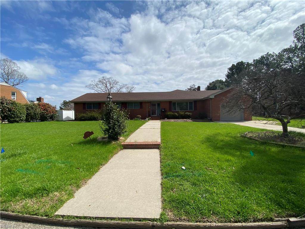 704 Riverview Dr - Photo 1