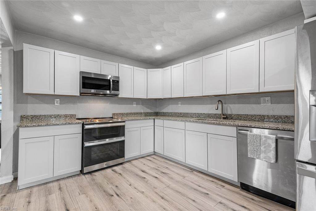 9 Beacon Rd - Photo 1
