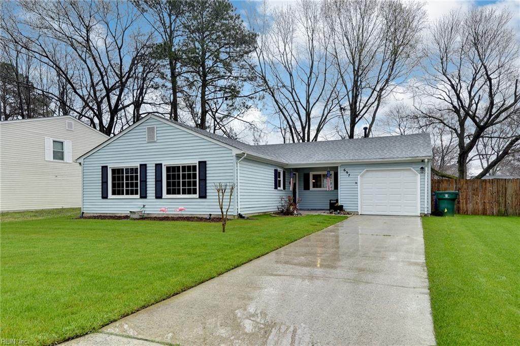 697 Chatsworth Dr - Photo 1