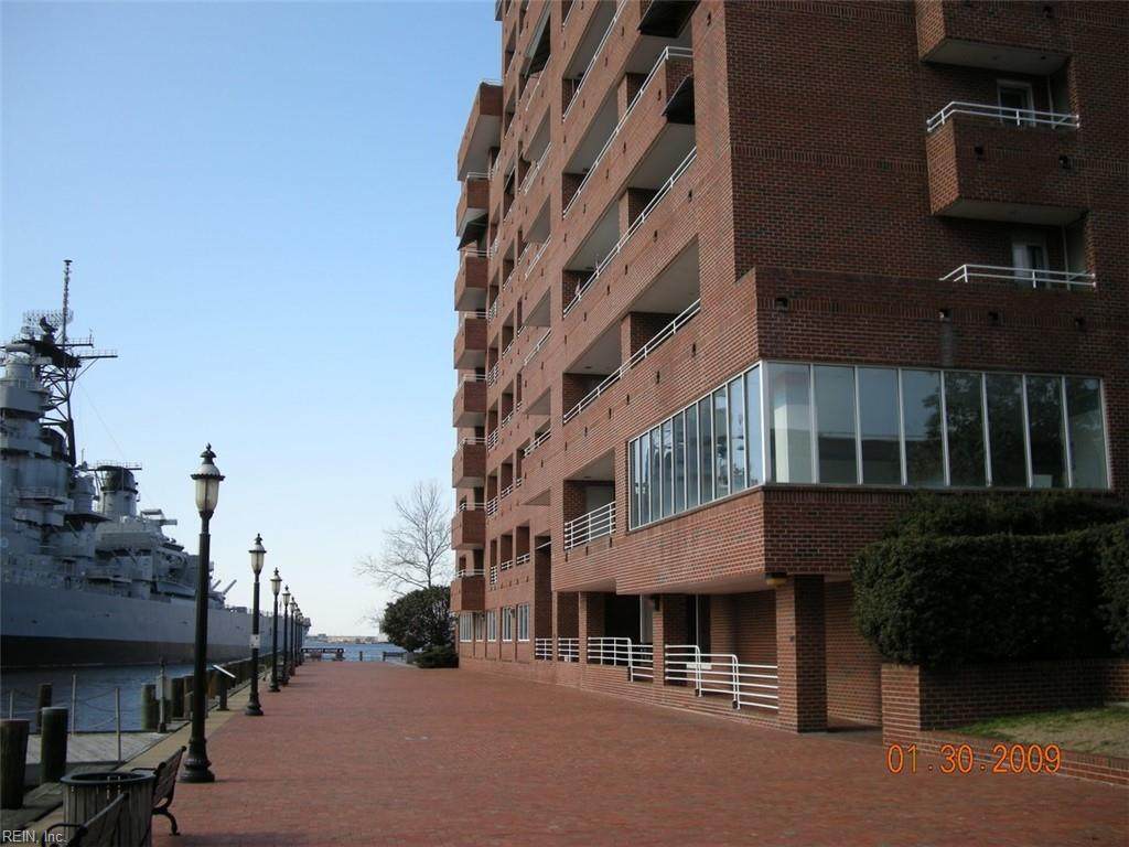 215 Brooke Ave - Photo 1