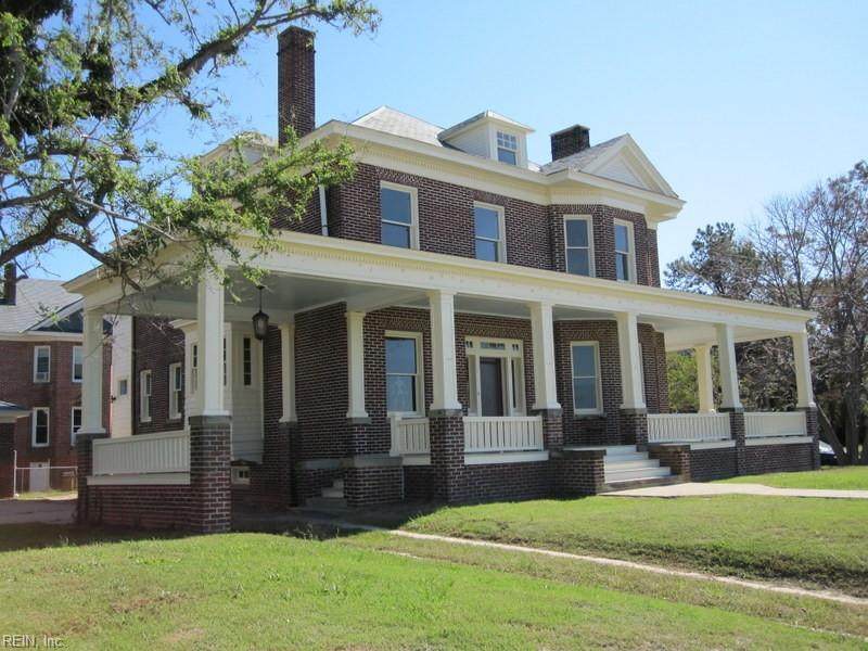 204 Bay Ave - Photo 1