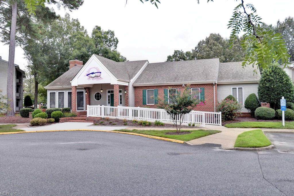 12685 Daybreak Cir - Photo 1