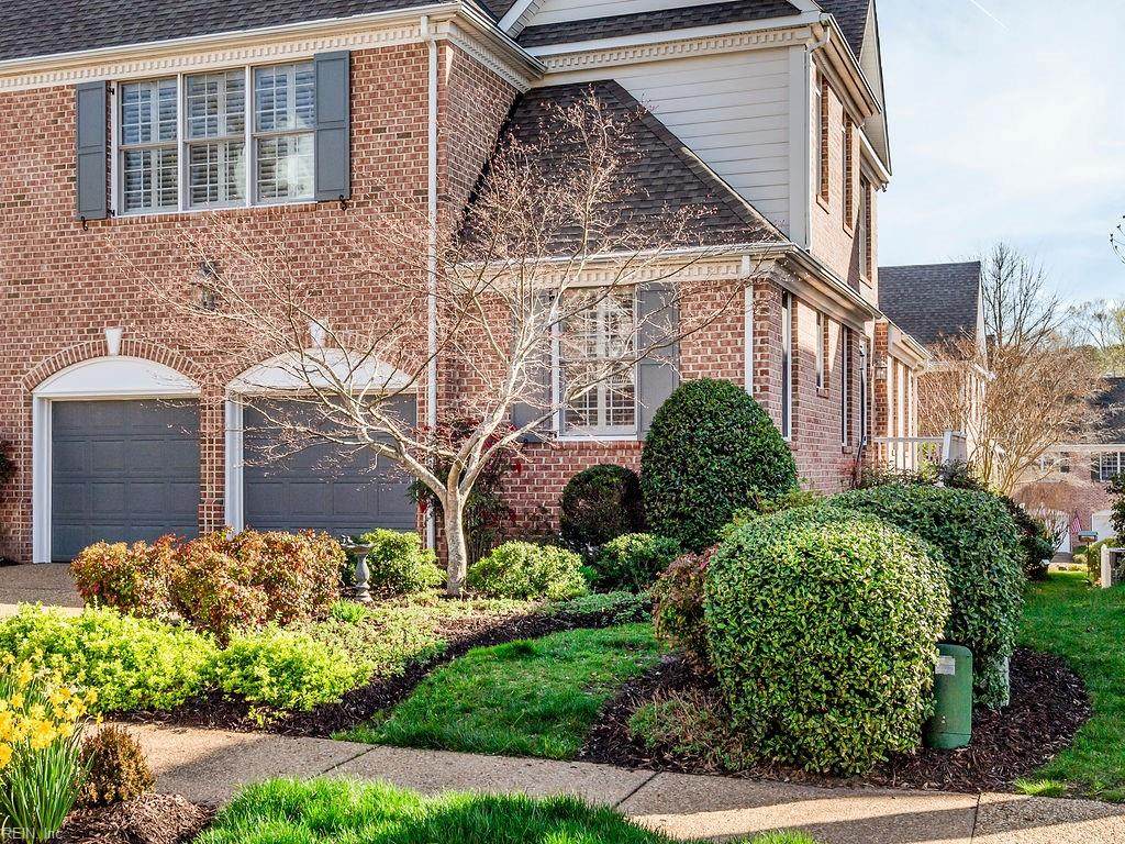 240 Brookwood Dr - Photo 1