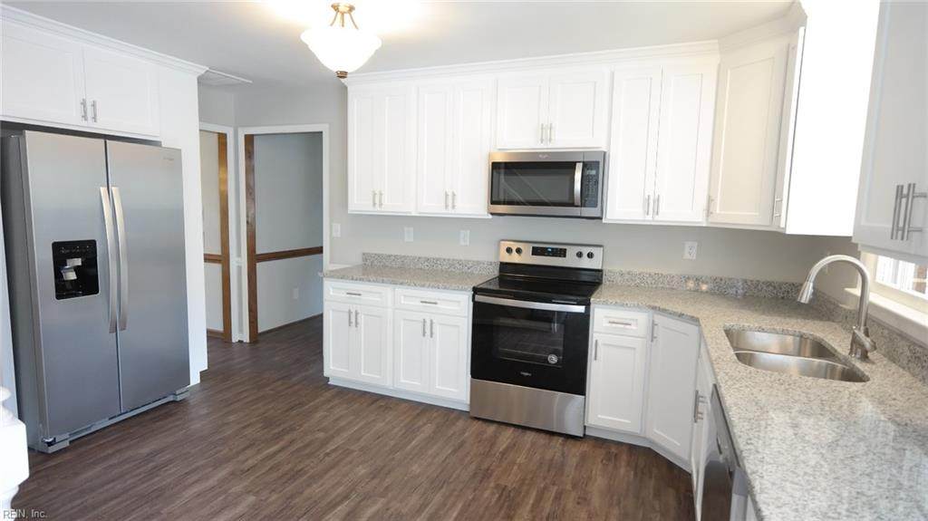709 Mildenhall Dr - Photo 1