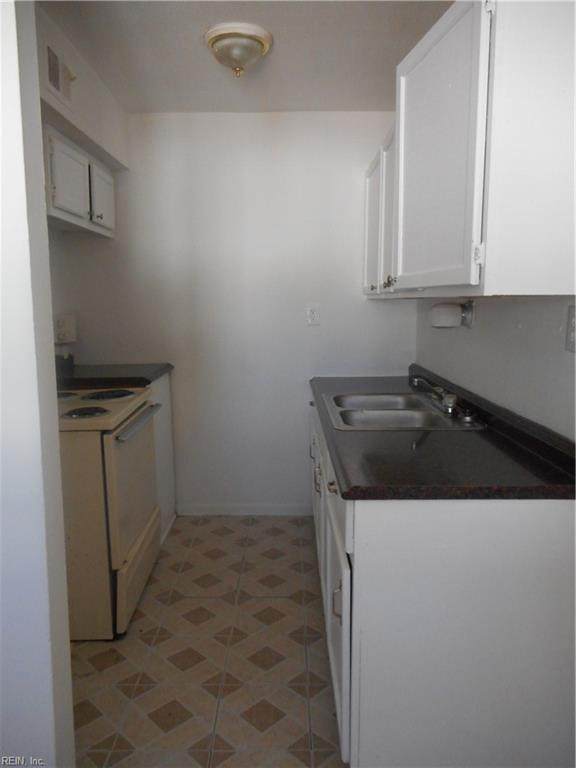 2708 Jamestown Ave - Photo 1