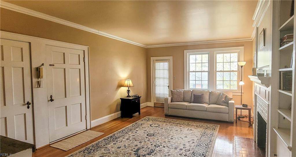 941 Baldwin Ave - Photo 1