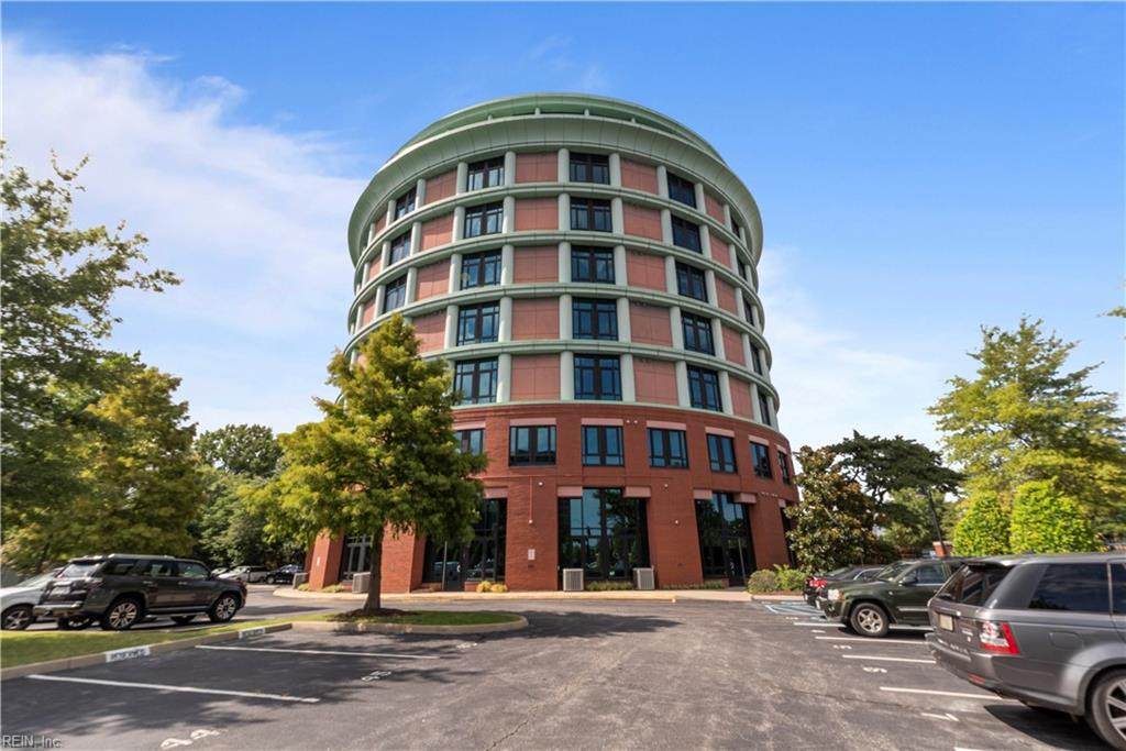 415 Saint Pauls Blvd - Photo 1