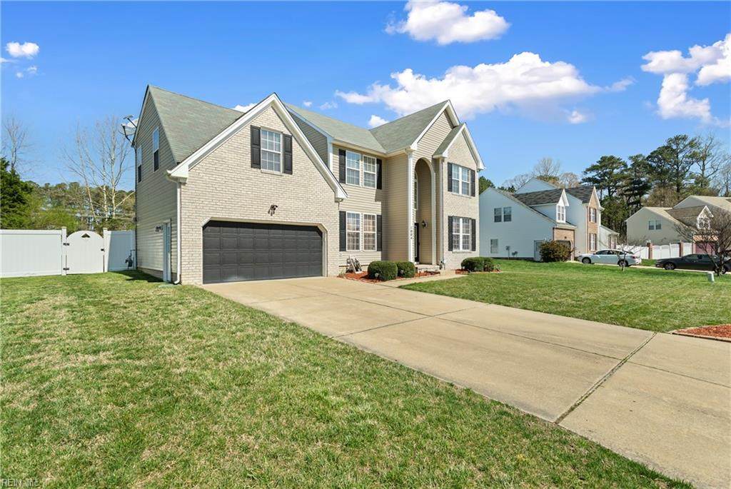 1004 Sawtooth Dr - Photo 1